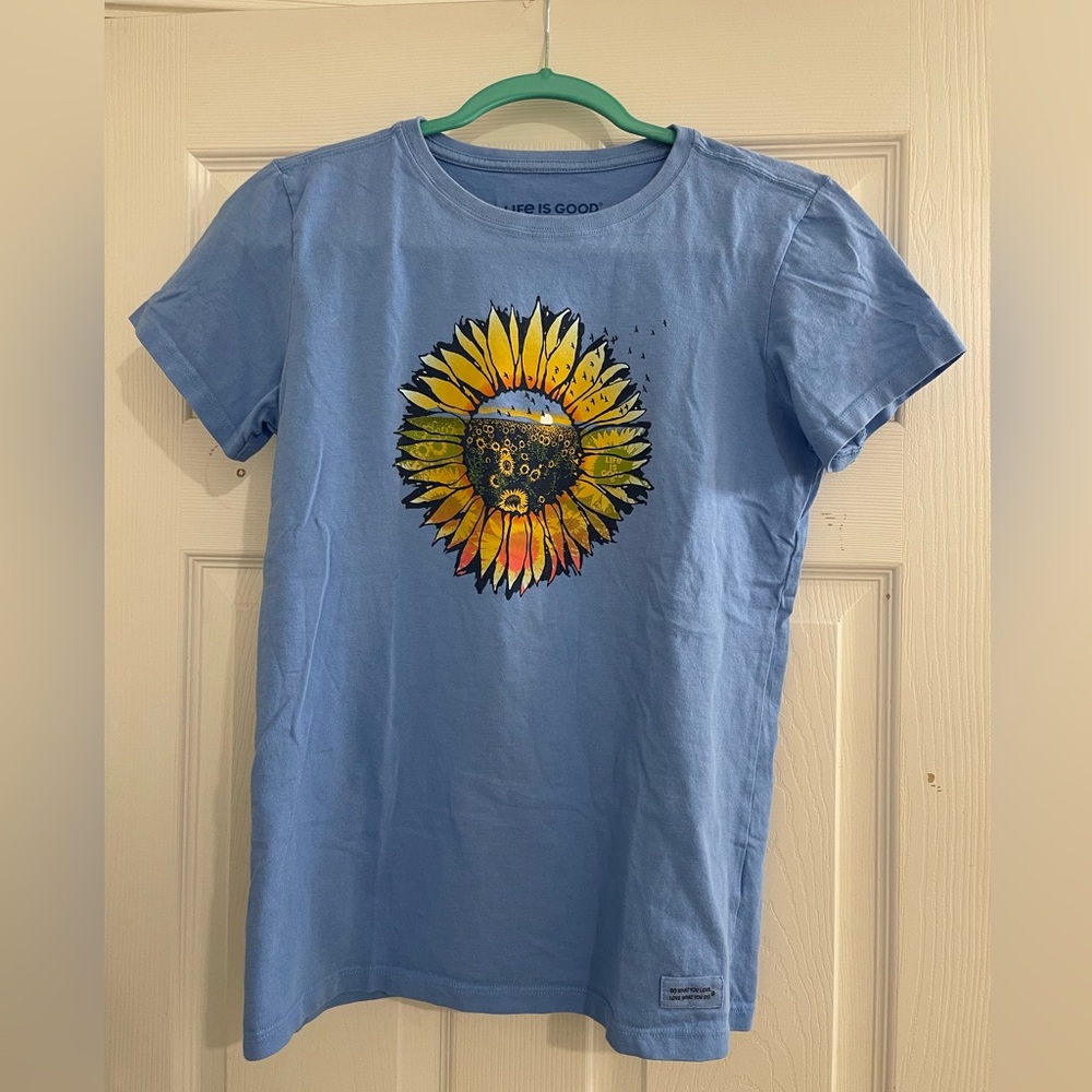 Life Is Good crusher t-shirt